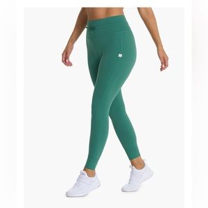 Vuori - Daily Legging - Color: Cactus - Size: Small